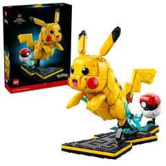 Pikachu e Poké Ball