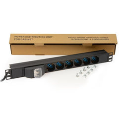 MULTIPRESA ALIMENTAZIONE PER RACK 19" CON 6 PRESE UNIVERSALI TRIPOLARI/SCHUKO MAGNETOTERMICA