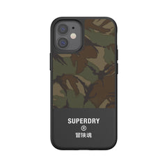 SUPERDRY - Cover in TPU+Policarbonato flessibile anti-urto con intarsiatura in tela colore mimetico verde compatibile con Apple iPhone 12 Mini