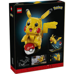 Pikachu e Poké Ball