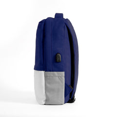 PANTONE - Zaino per Laptop fino a 15.6'' dimensione display, interfaccia USB per ricarica, tracolla regolabile [IT COLLECTION]