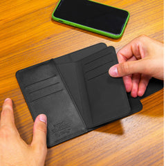 DUOMO - Custodia a libro con chiusura magnetica, slot porta carte colore nero compatibile con gli smartphone fino a 6.5" dimensione display - RECYCLE