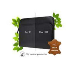 Skagen Pro+ – Sleeve in pelle  per MacBook Air 13’’ con tasca porta accessori